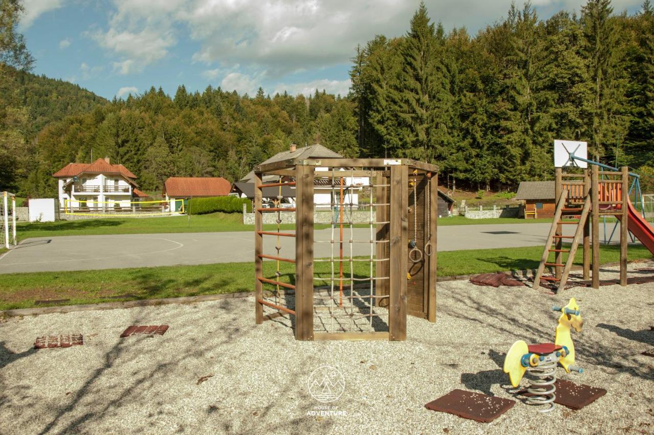 House Of Adventure - The Base To Explore Slovenia Laze v Tuhinju Buitenkant foto